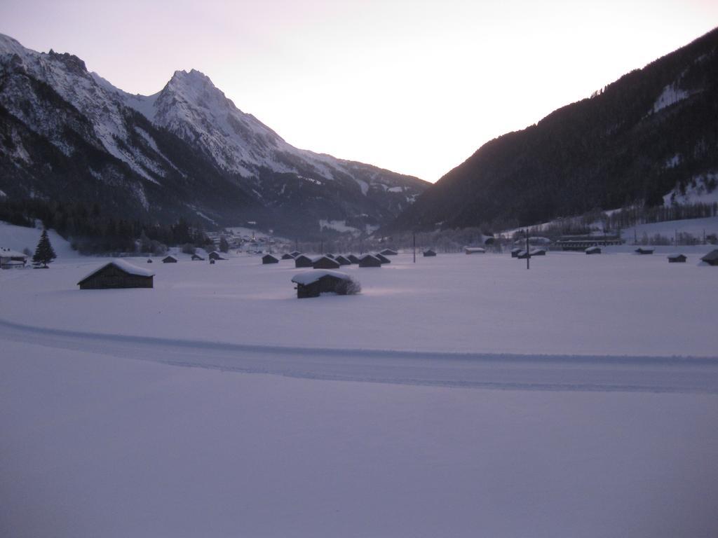 Apart Bella Monte Daire Pettneu am Arlberg Dış mekan fotoğraf